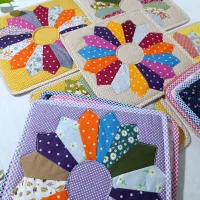 دوخت سرویس آشپزخانه جهیزیه عروس|سفره، حوله، دستمال آشپزخانه|آبیک, |دیوار