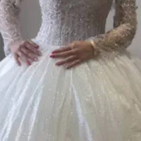لباس عروس کاملا سنگ دوزی،شده