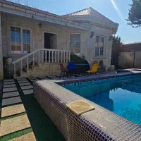 ویلا  زیباکنار استخردار ۲خواب سن تک برگ