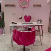 فروش فوری میز ناخن