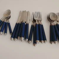 ظروف و وسایل پذیرایی و قابلمه.