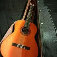 گیتار یاماها 70c