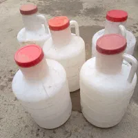 دبه خیارشور ب اندازه کافی هست