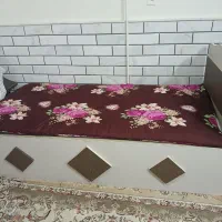 تخت تک نفره