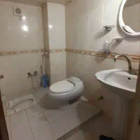 سوئیت 90 متری نزدیک حرم، مبله کامل، پارکینگ|اجارهٔ کوتاه‌مدت آپارتمان و سوئیت|قم, نیروگاه|دیوار