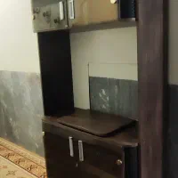 میز تلویزیون و کتابخانه