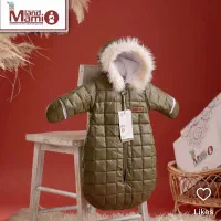 یه لباس گرم نرم ب ای نوزاد