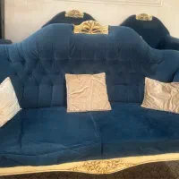 مبل سلطنتی با رنگ ابی درباری