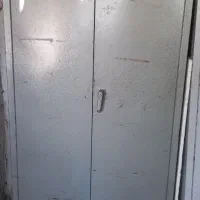 صندلی . کمد بایگانی . صندلی گردان
