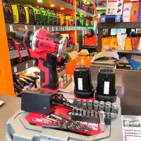 دریل شارژی 18 ولت ادن ادون براشلس 2باطری بالوازم|ماشین‌آلات صنعتی|مشهد, توس (بلوار توس)|دیوار