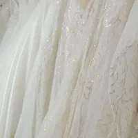 لباس عروس،تور،و تاج