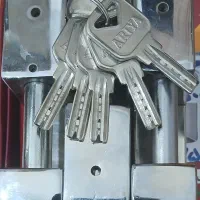 فروش سه عدد قفل کتابی آریا نوویک عددریش تراش سالم|حراج|کبودرآهنگ, |دیوار