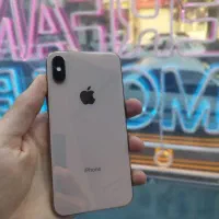 ایفون xs