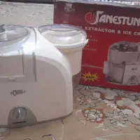 آبمیوه گیری همراه یخ خرد کن مخزن دار  نو داخل جعبه
