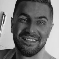 طراحی چهره سیاهقلم