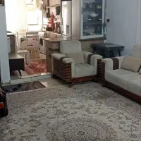 اپارتمان حاشیه خیابان