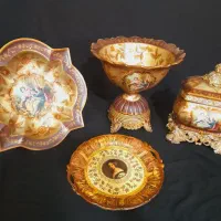 جاشکلاتی ظرف پایه دار میوه وشیرینی