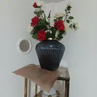 چندین گل مصنوعی