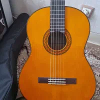 گیتار یاماها c70