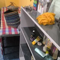 دکور شیک و با کیفیت آرایشگاه تمیز قیمت مناسب|آرایشگاه و سالن‌های زیبایی|سراوان, |دیوار