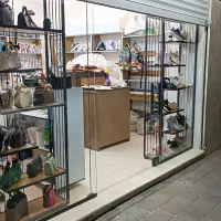 فروشنده کیف و کفش زنانه