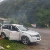 راننده با خودرو سوزوکی ویتارا