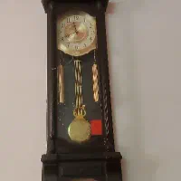 ساعت دیواری چوبی کاملا سالم