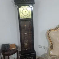 کنسول و ساعت ایستاده