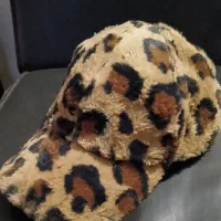 کلاه|لباس|نوشهر, |دیوار