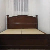 تخت چوبی