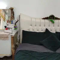 تخت دو نفره با آینه دراور