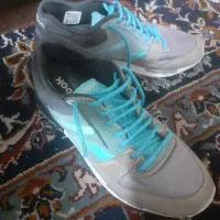 یک جفت کتونی زنانه ریبوک اصل