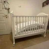تخت و دراور کودک مناسب نوزادی تا 5سال|تخت و صندلی بچه|تهران, اوین|دیوار