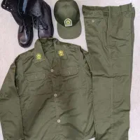 لباس کفش و کلاه سربازی