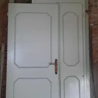 درب  کمد دیواری با چهار چوب