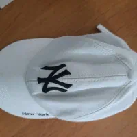 کلاه سفید کپ