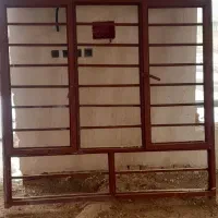 سه عدد پنجره آهنی فوق سنگین