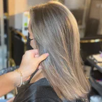 30 درصد تخفیف یلدایی خدمات رنگ و لایت|خدمات آرایشگری و زیبایی|رشت, دیلمان|دیوار