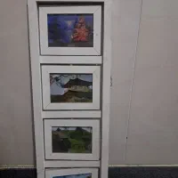 تابلو برای گذاشتن عکس ۴ طبقه