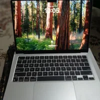 یک دستگاه لپ‌تاپ Apple MacBook Air M2 مدل 2023