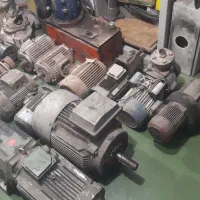 تعدادی الکتروموتوروگیربکس|ماشین‌آلات صنعتی|آشتیان, |دیوار