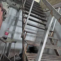 راه پله اهنی