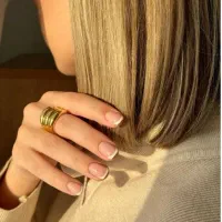 کاشت ناخن رایگان|خدمات آرایشگری و زیبایی|اصفهان, شیخ اشراق|دیوار