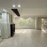 ۱۹۵متر ۳خواب آجودانیه/تک واحدی/استخردار/۲پارکینگ