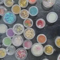 چندین لاک ژل پر وکم دیزاین ۲۵۰۰|آرایشگاه و سالنهای زیبایی|رشت, علی آباد|دیوار