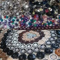 دکمه های نورنگارنگ براق وزیبا