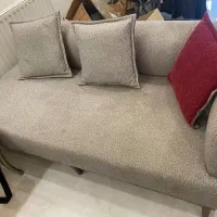 مبلمان ۷نفره نو با میز جلومبلی گرد