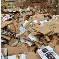 ضایعات کارتن ، نایلون ، قوطی و پلاستیک