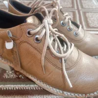فروش کفش نیم ساق چرم .فروش فقط با نصف قیمت