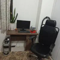 میز کامپیوتر و صندلی